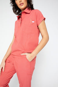 IRREPLACEABLE: POLO TOP