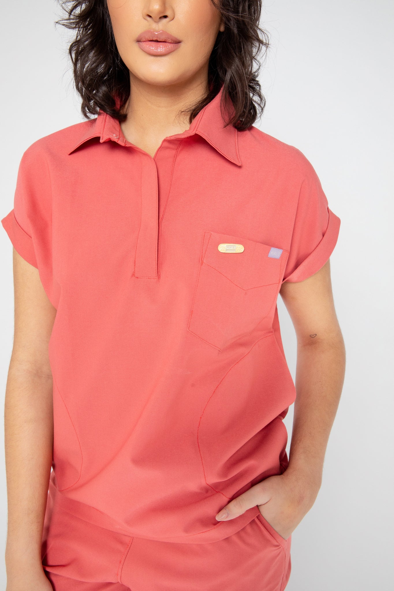 IRREPLACEABLE: POLO TOP